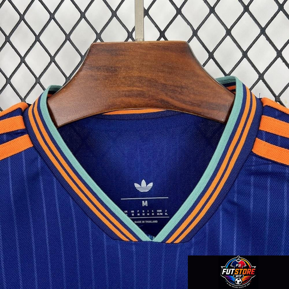 583631a7954721a75480e248.jpg