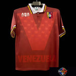5de4516ee955f9449efaf695.jpg